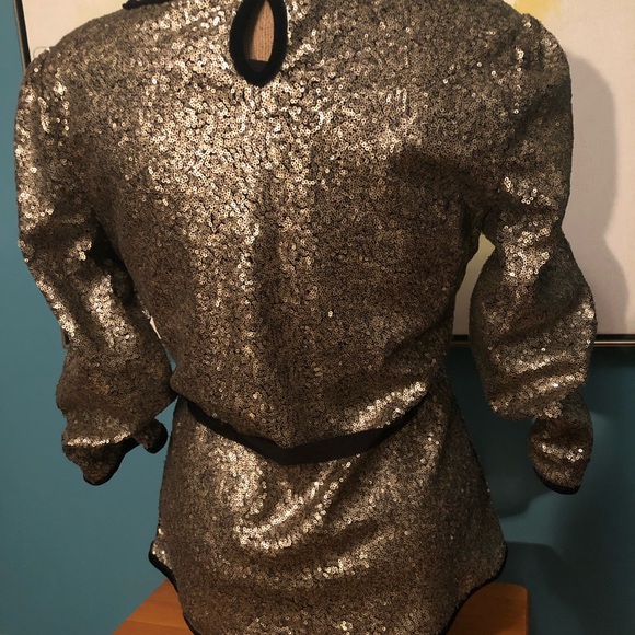 Seguined Darling Top - Great for the Holidays - Picture 7 of 10